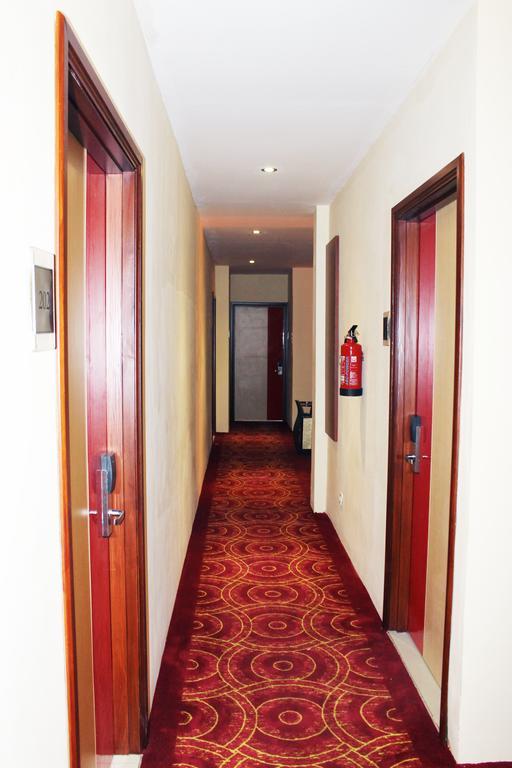 Maleosan Inn Manado Hotel Екстер'єр фото